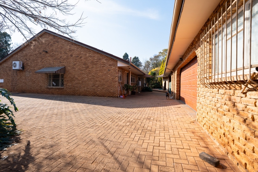 3 Bedroom Property for Sale in Flamwood North West